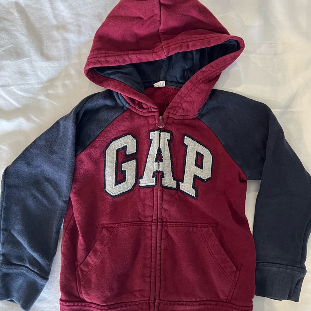 GAP maroon and navy zip up